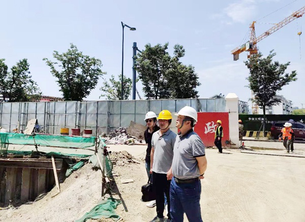 1620627844915884.jpg 南昌市政建設(shè)集團(tuán)呂文蘇地住宅項目進(jìn)行安全文明檢查6001.jpg