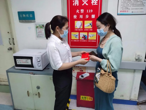 1620780831203181.jpg 南昌市政建設(shè)集團(tuán)全體員工為患病退休職工籌集捐款6002.jpg