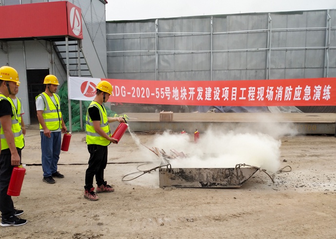 1623916297144423.jpg 無(wú)錫XDG-2020-55號(hào)地塊開發(fā)建設(shè)項(xiàng)目部開展消防應(yīng)急演練691.jpg