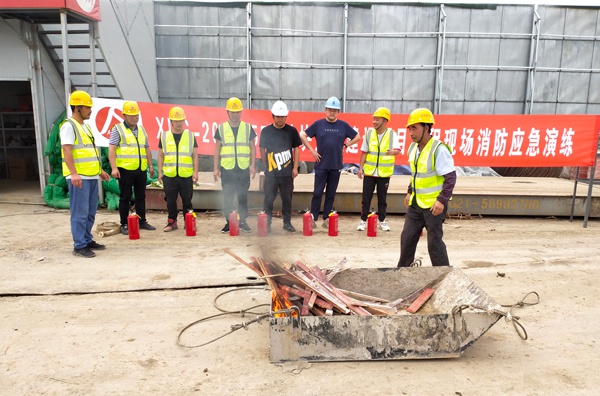 1623916307200307.jpg 無(wú)錫XDG-2020-55號(hào)地塊開發(fā)建設(shè)項(xiàng)目部開展消防應(yīng)急演練6001.jpg