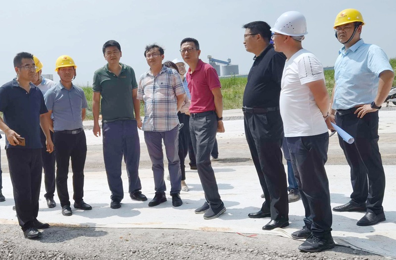 1624671498265463.jpg 市政公用集團(tuán)鄭學(xué)平到洛陽東路綜合改造廣州路東延工程檢查指導(dǎo)8001.jpg