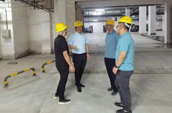 1632299855806570.jpg 付海華前往藍(lán)海購(gòu)物廣場(chǎng)功能性改造土建工程項(xiàng)目檢查指導(dǎo)6911.jpg