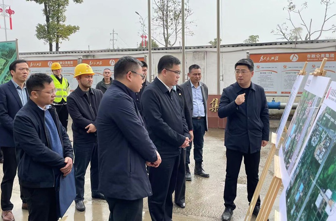南昌縣委常委縣紀(jì)委書(shū)記縣監(jiān)委主任劉榮鑫實(shí)地調(diào)研南昌縣人才項(xiàng)目建設(shè)情況691.jpg