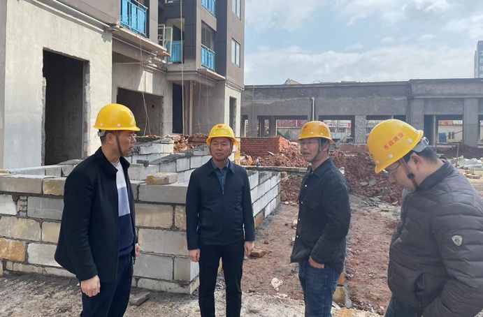 1646708440277138.jpg 黎德義前往桃花南路安置房項(xiàng)目調(diào)度現(xiàn)場施工進(jìn)度691.jpg