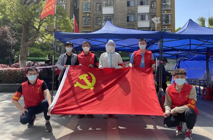 1649900460255311.jpg 市政建設(shè)再出發(fā) 助力社區(qū)核酸檢測(cè)6910.jpg