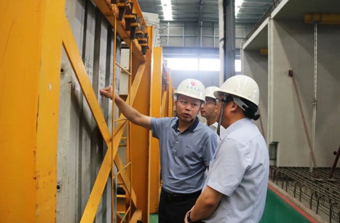 南昌縣人大常委會(huì)副主任王光華到市政遠(yuǎn)大公司開展優(yōu)化營(yíng)商環(huán)境暨“護(hù)航行動(dòng)”走訪