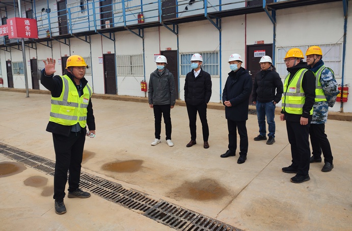 市政公用集團(tuán)安監(jiān)部部長助理謝寶瓊到市政公用城三期項(xiàng)目檢查指導(dǎo) 市政公用集團(tuán)安監(jiān)部部長助理謝寶瓊到市政公用城三期項(xiàng)目檢查指導(dǎo)