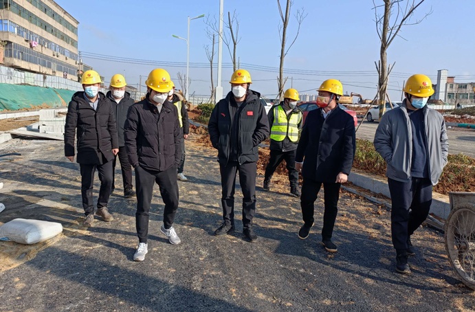 南昌市政建設(shè)集團(tuán)領(lǐng)導(dǎo)班子深入項(xiàng)目一線開展節(jié)前督導(dǎo)慰問(wèn) 南昌市政建設(shè)集團(tuán)領(lǐng)導(dǎo)班子深入項(xiàng)目一線開展節(jié)前督導(dǎo)慰問(wèn)