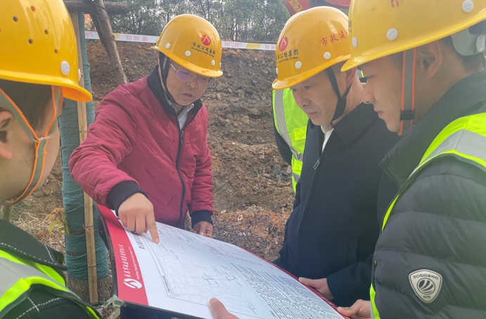 張世東前往青云譜區(qū)舊改安置房周邊道路排水工程項目督導檢查復工復產 張世東前往青云譜區(qū)舊改安置房周邊道路排水工程項目督導檢查復工復產