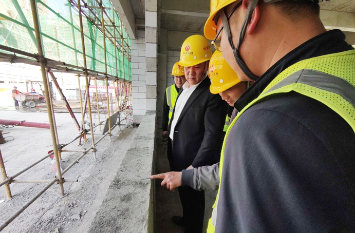 徐旭前往市政公用城三期項目、市政綠色建材科技產(chǎn)業(yè)園項目調(diào)研