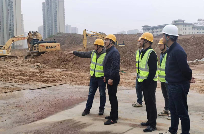 王海龍到新建區(qū)人民醫(yī)院二部及疾控中心項目督導(dǎo)檢查 王海龍到新建區(qū)人民醫(yī)院二部及疾控中心項目督導(dǎo)檢查