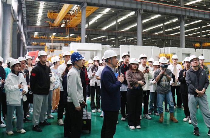 浙江建設職業(yè)技術學院與江西建設職業(yè)技術學院師生到市政遠大公司參觀交流 浙江建設職業(yè)技術學院與江西建設職業(yè)技術學院師生到市政遠大公司參觀交流