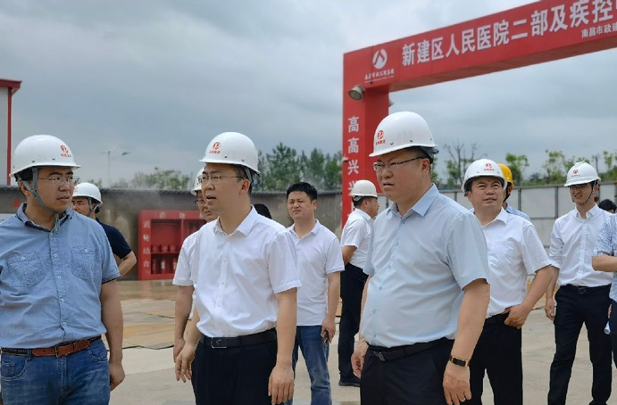 新建區(qū)委常委、常務(wù)副區(qū)長(zhǎng)賈中強(qiáng)到新建區(qū)職業(yè)技術(shù)學(xué)校新校區(qū)建設(shè)項(xiàng)目、新建區(qū)人民醫(yī)院二部及疾控中心項(xiàng)目調(diào)研