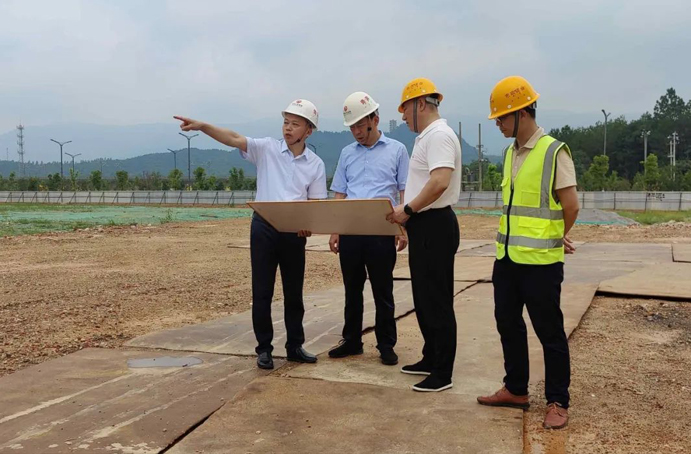 市政公用集團(tuán)黨委副書記總經(jīng)理萬(wàn)義輝到綠色建材科技產(chǎn)業(yè)園項(xiàng)目調(diào)研 市政公用集團(tuán)黨委副書記總經(jīng)理萬(wàn)義輝到綠色建材科技產(chǎn)業(yè)園項(xiàng)目調(diào)研