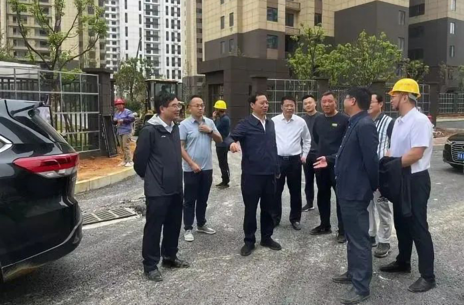 萬義輝到秦坊安置房、杭州路項目調(diào)研