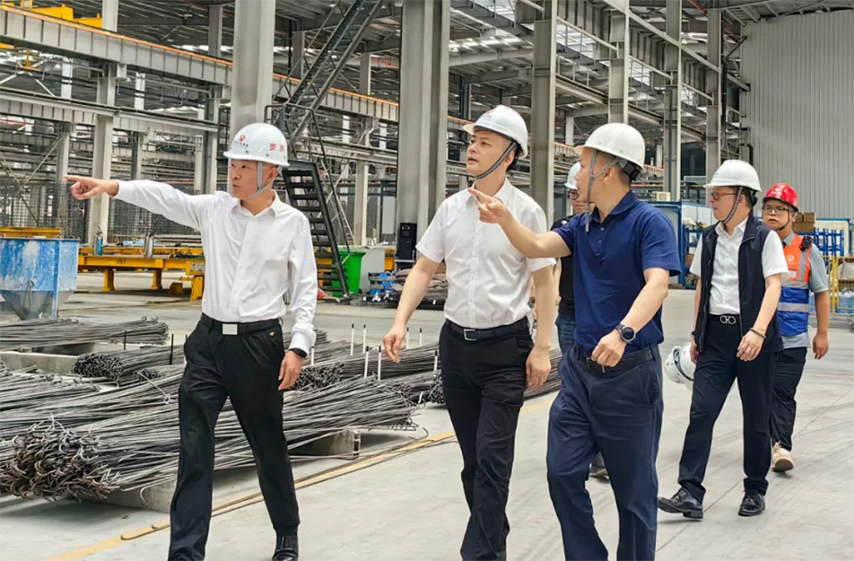 葛威敏到綠色產(chǎn)業(yè)園、新建區(qū)人民醫(yī)院二部項(xiàng)目調(diào)研