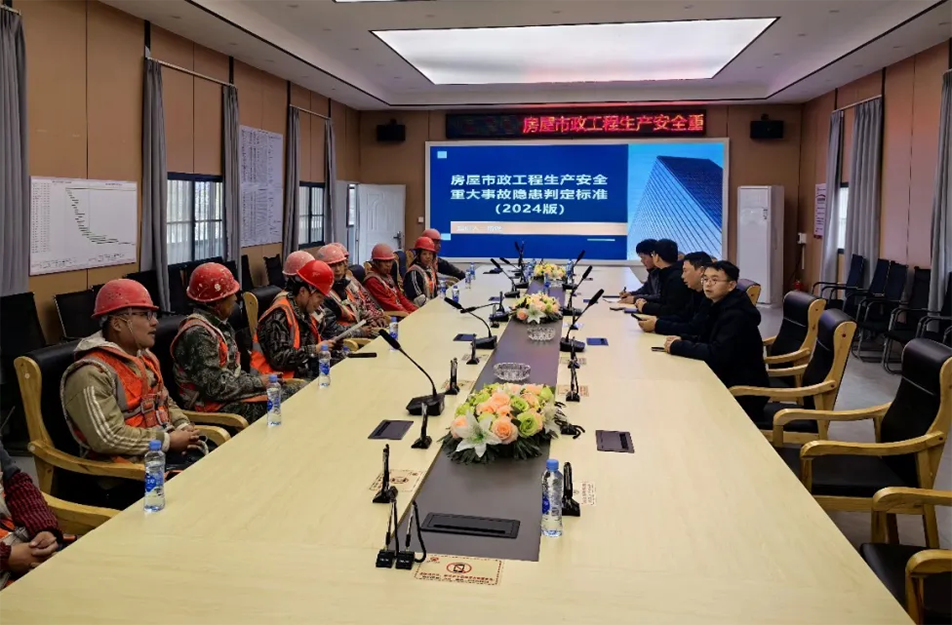 高處作業(yè)安全培訓｜腳手架搭設(shè)、防墜落措施與事故警示教育