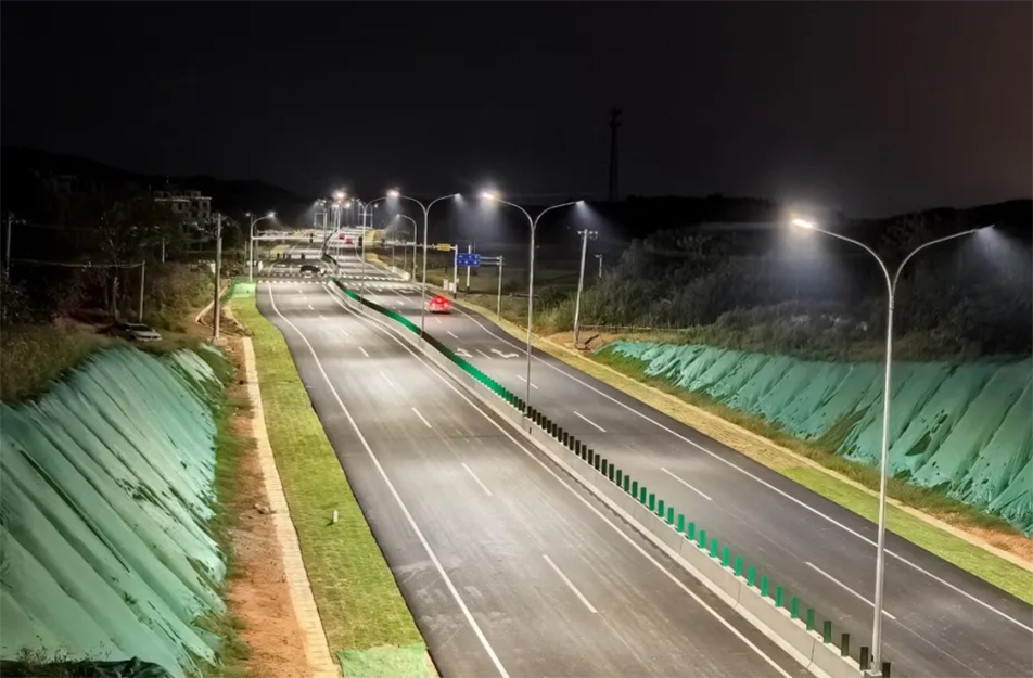 云翔大道項(xiàng)目10月1日正式通車 7.6公里城市主干道煥新啟用